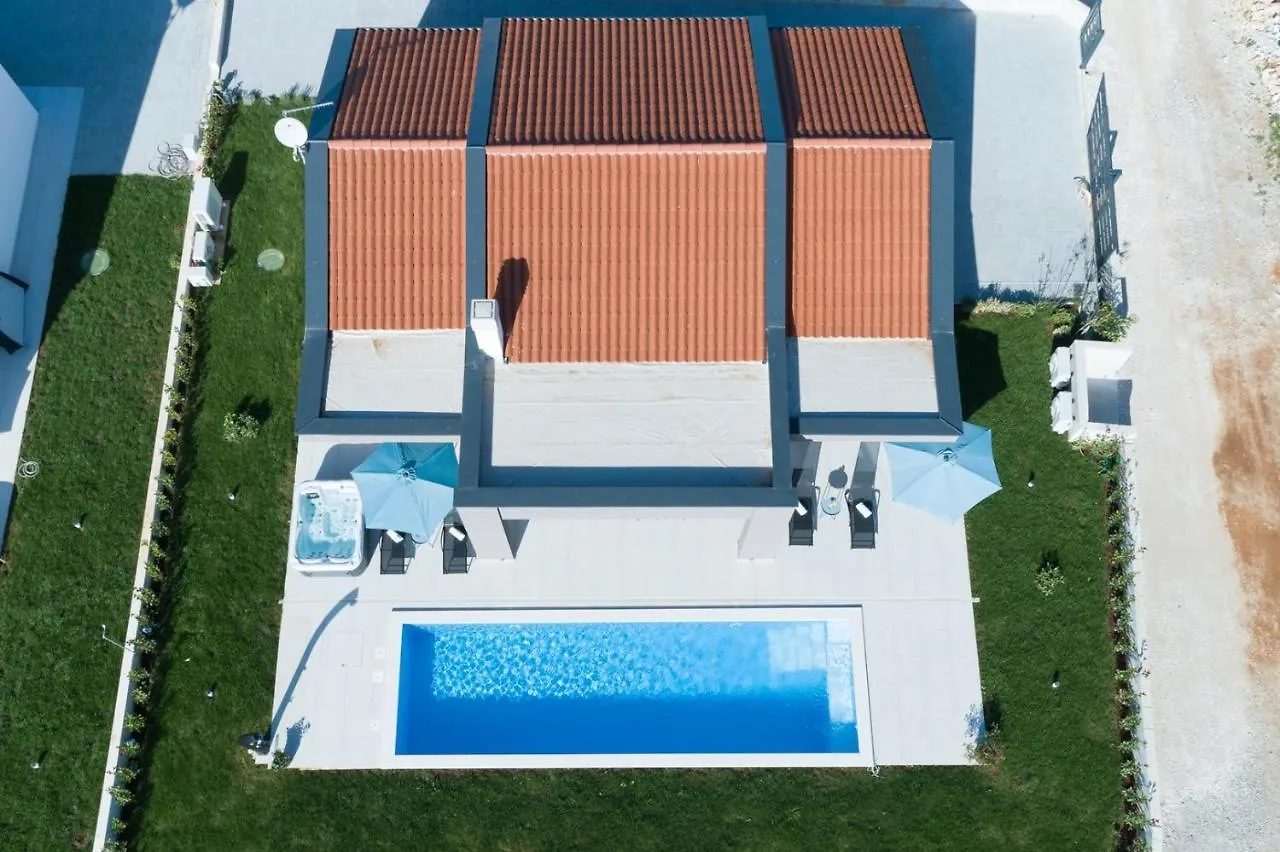 Villa Tetiana - Pool And Whirlpool Vosteni Croatia