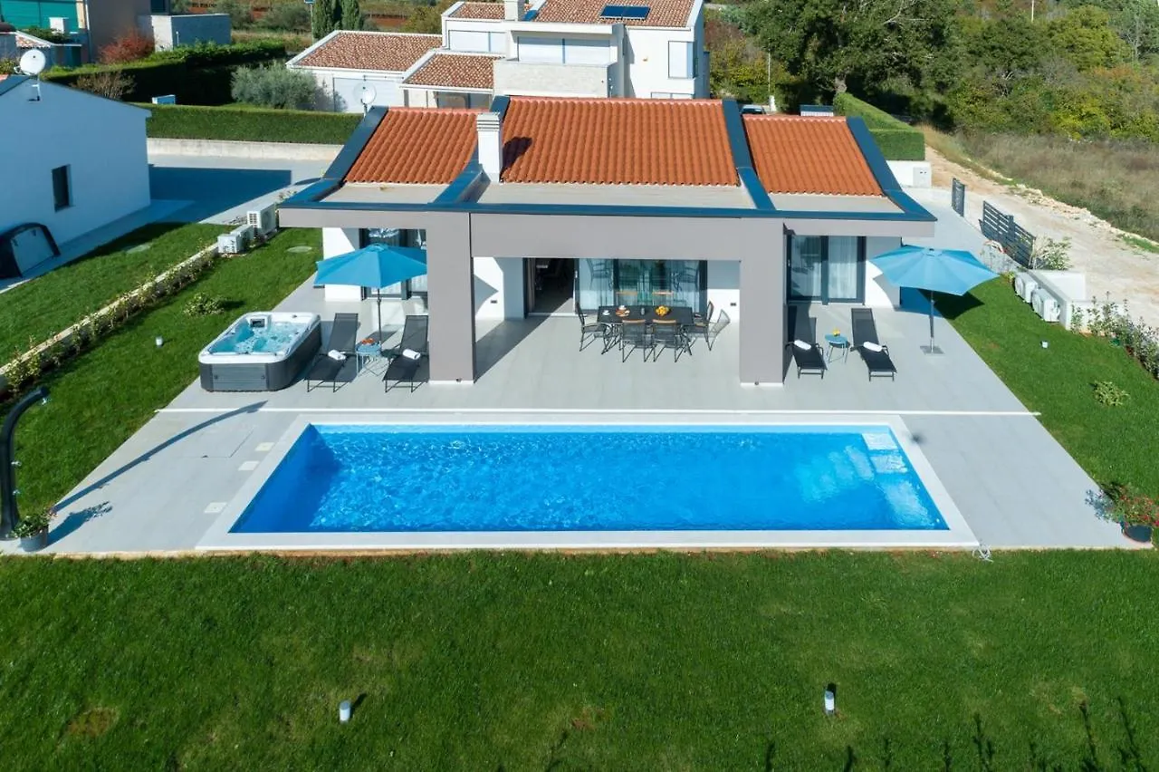 Villa Tetiana - Pool And Whirlpool Vosteni